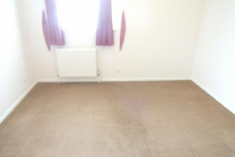 1 bedroom cluster house to rent, King Acre Court, Moor Lane, Staines, TW18 4XL