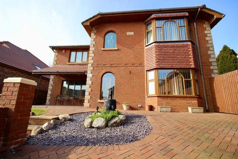 3 Clos Bryn Brith, Tredegar, NP22 3BG