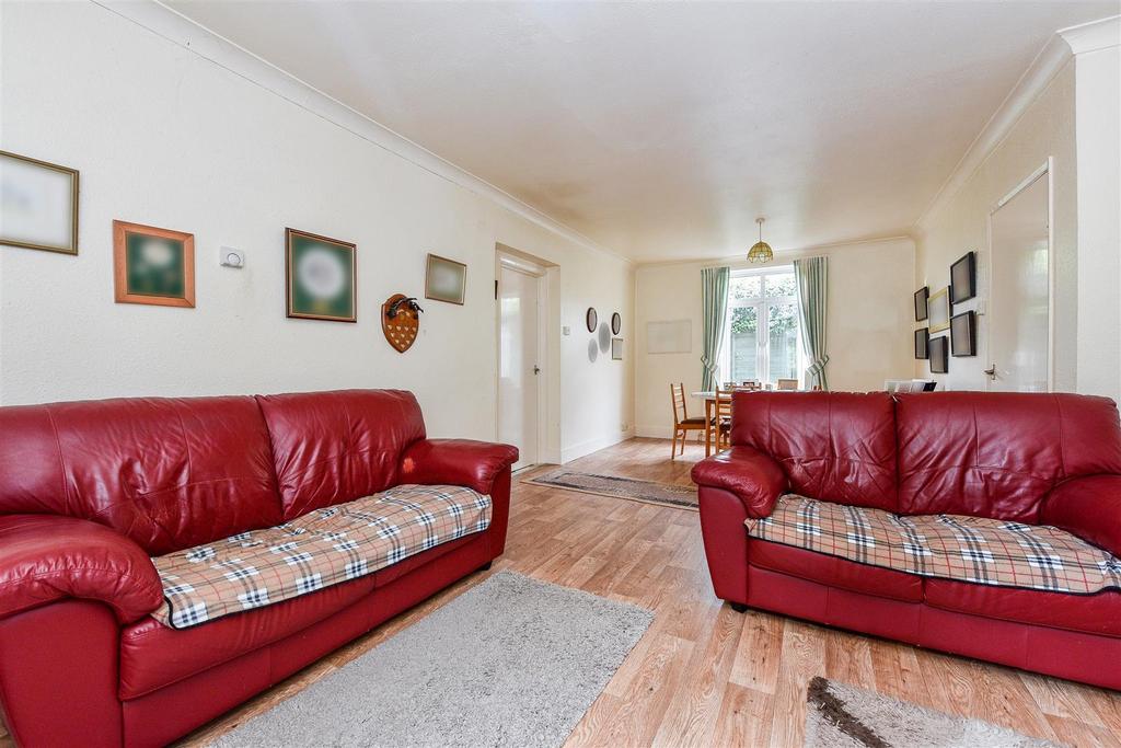St. Mary Bourne, Andover 2 bed detached bungalow £275,000