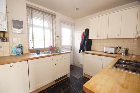 2 bedroom semi-detached house to rent, Wentworth Terrace, Rawdon, Leeds