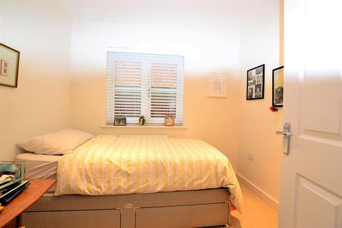 14 George Close, Caversham, Reading, RG4 5EW