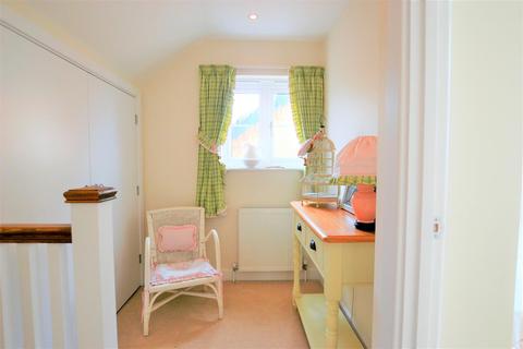 14 George Close, Caversham, Reading, RG4 5EW