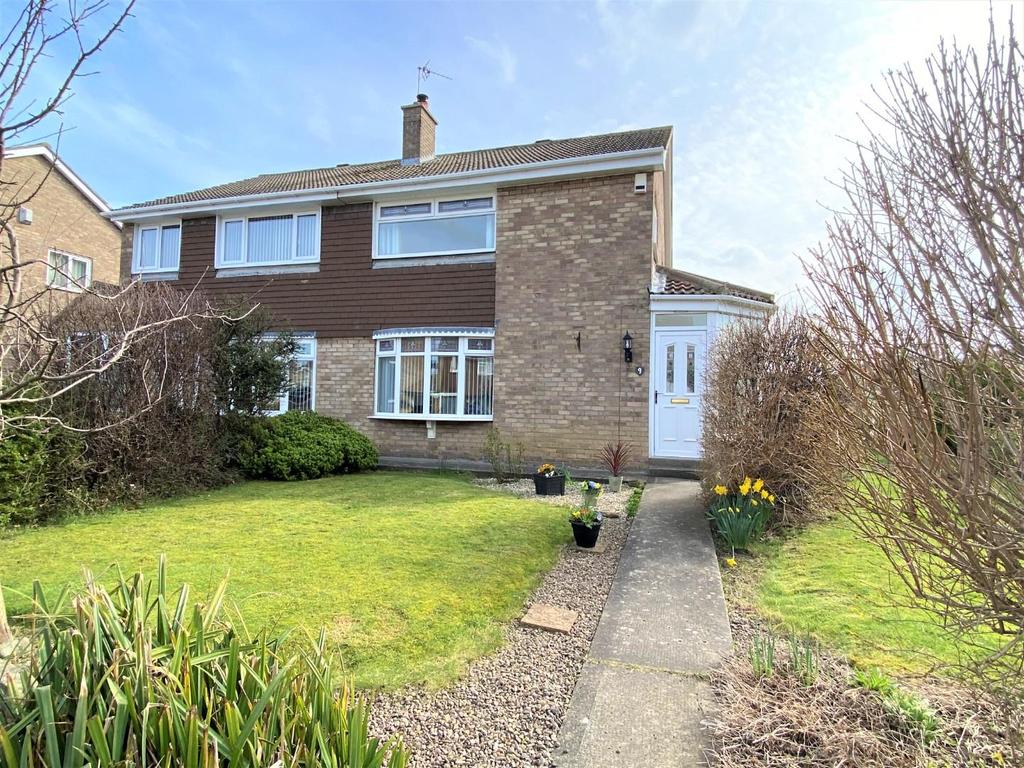Albatross Way, Blyth 3 bed semidetached house £180,000