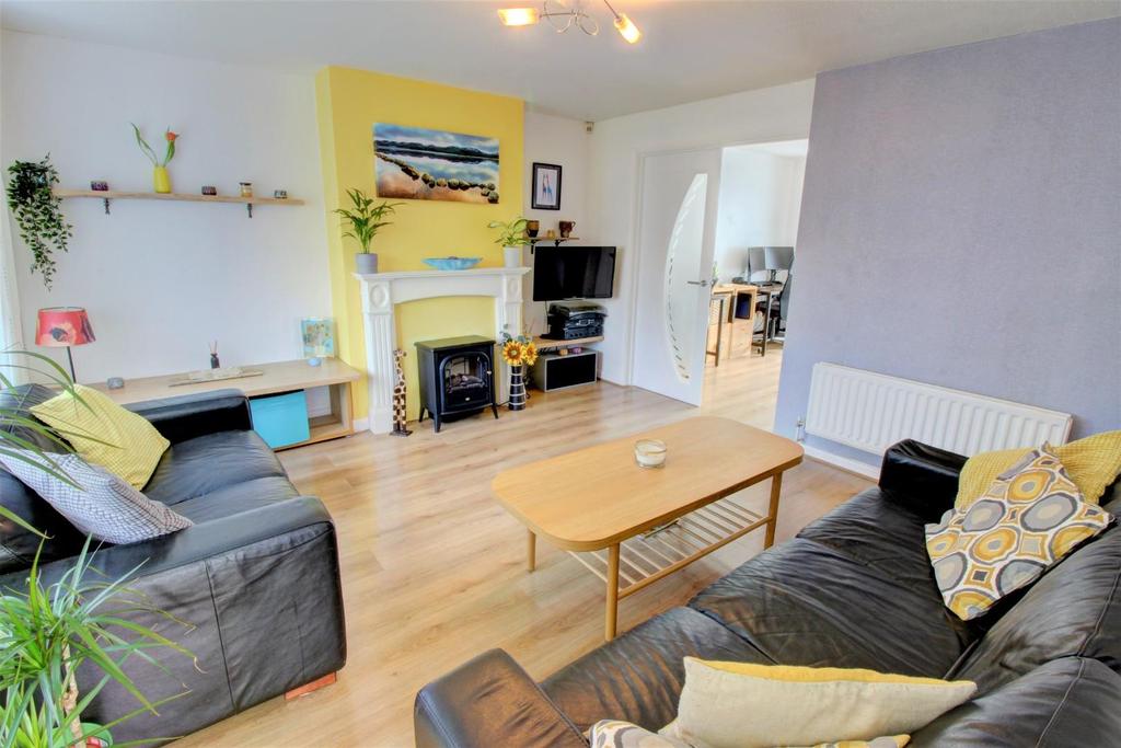 Albatross Way, Blyth 3 bed semidetached house £180,000
