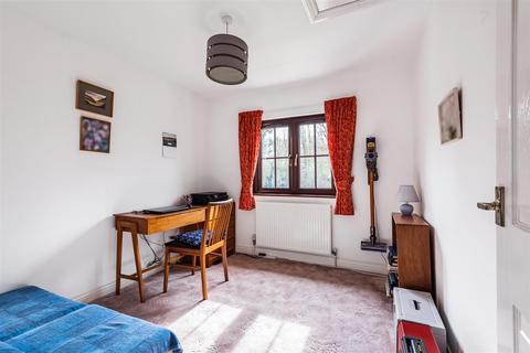 Pear Tree Orchard Bow Road, Harbertonford, Totnes, TQ9 7TQ