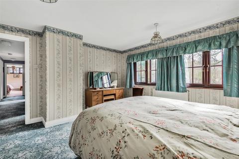Pear Tree Orchard Bow Road, Harbertonford, Totnes, TQ9 7TQ