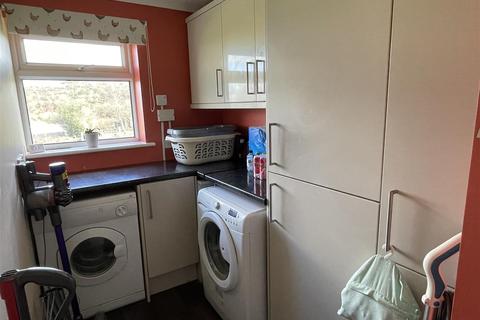 Clayton Higher Trezaise, Roche, St Austell, PL26 8HS