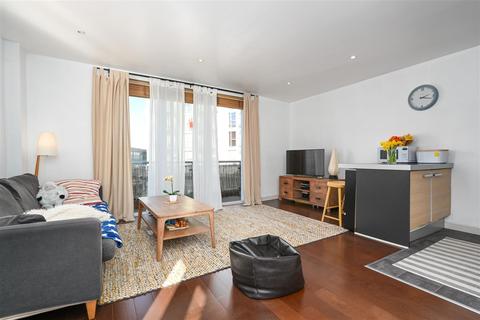 2 bedroom flat for sale - The Heart, Walton-On-Thames