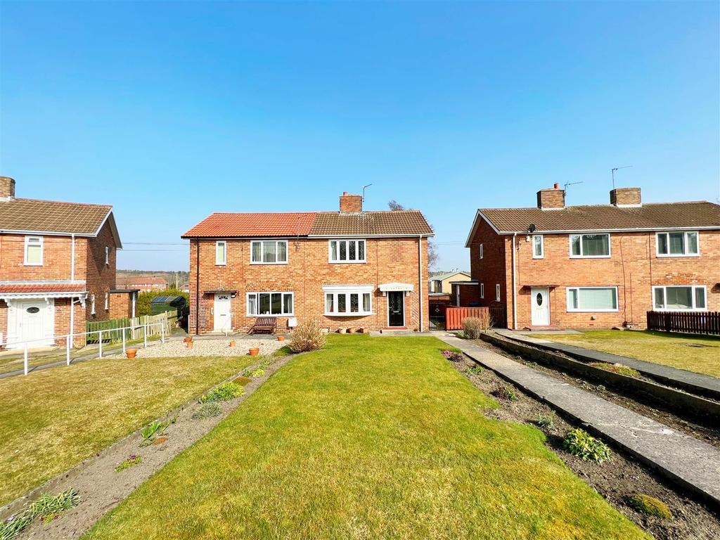 Springdale Avenue, Trimdon Station 2 bed semidetached house £64,950