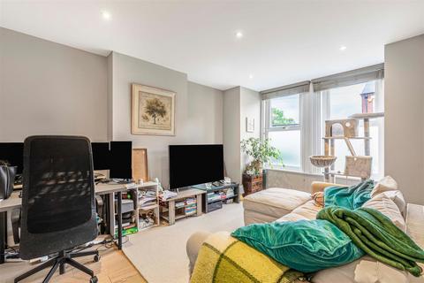 2 bedroom flat to rent, Alder Road, Mortlake, SW14