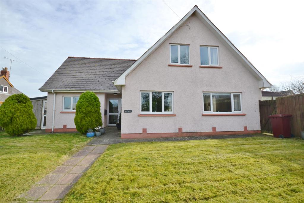 Letterston 3 bed detached bungalow £280,000