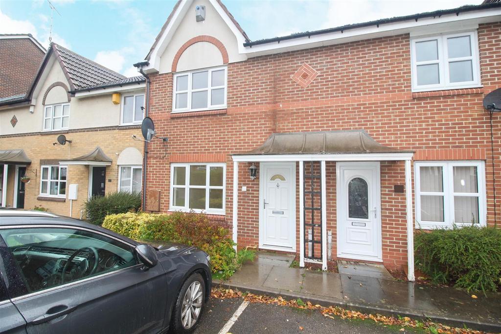 Hazeldene Court, North Shields 3 bed terraced house £900 pcm (£208 pw)