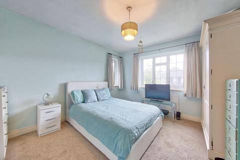 11 Linkside, New Malden, KT3 4LA