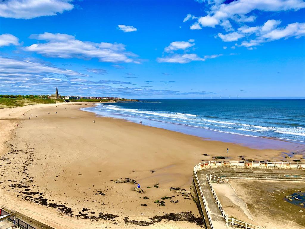 Priors House, East Street, Tynemouth 2 bed apartment £950 pcm (£219 pw)