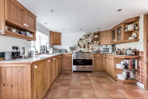118 Otley Road, Guiseley, Leeds, LS20 8LZ