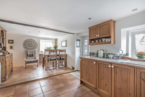 118 Otley Road, Guiseley, Leeds, LS20 8LZ