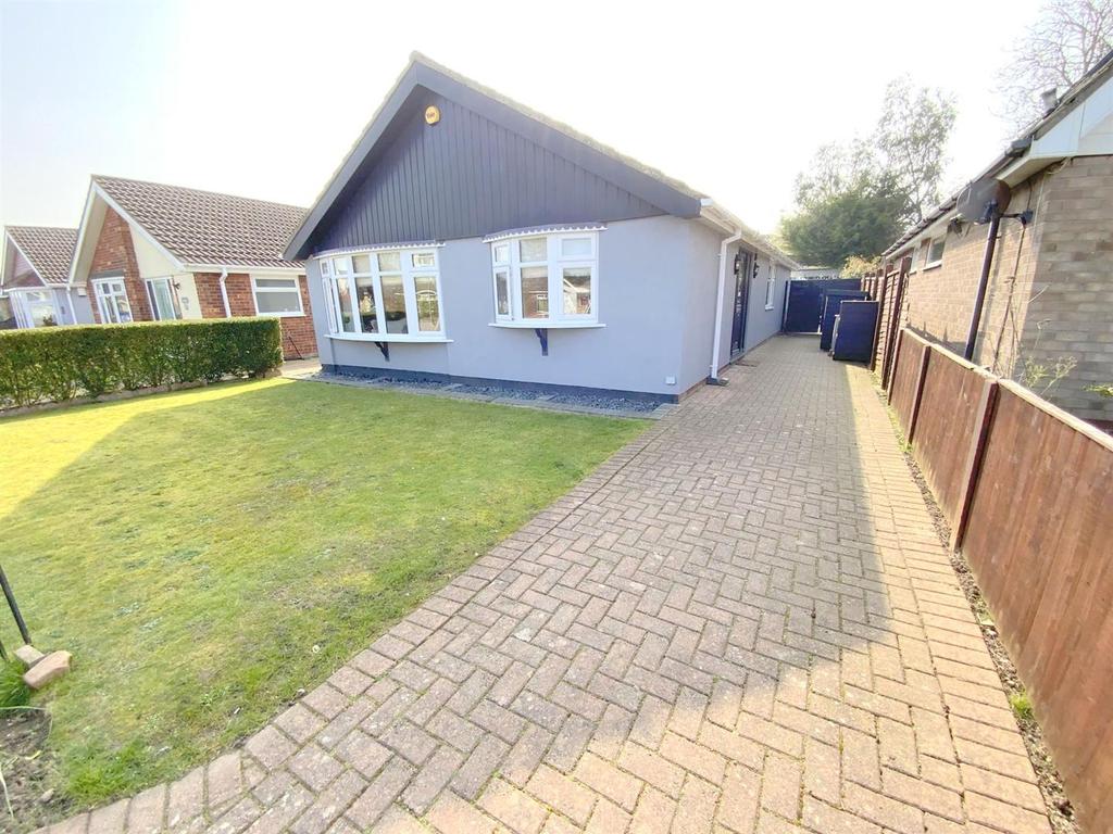 Seaford Road, Cleethorpes 2 bed detached bungalow £285,000
