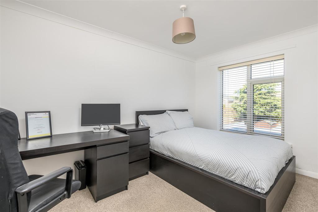 220318 - 9 Somerton Close, Bedford - 20.jpg