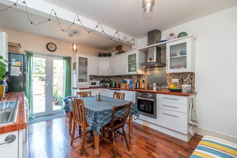 16 Abingdon Road, West Bridgford, Nottingham, NG2 5JR