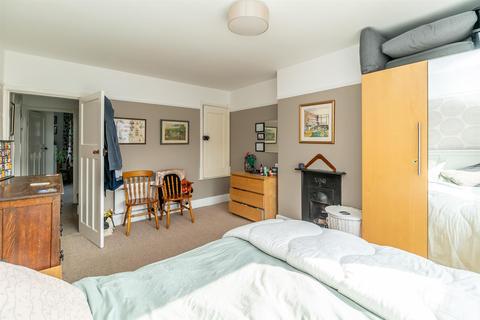 16 Abingdon Road, West Bridgford, Nottingham, NG2 5JR
