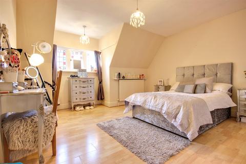 3 bedroom terraced house for sale, North Bar Without, Beverley