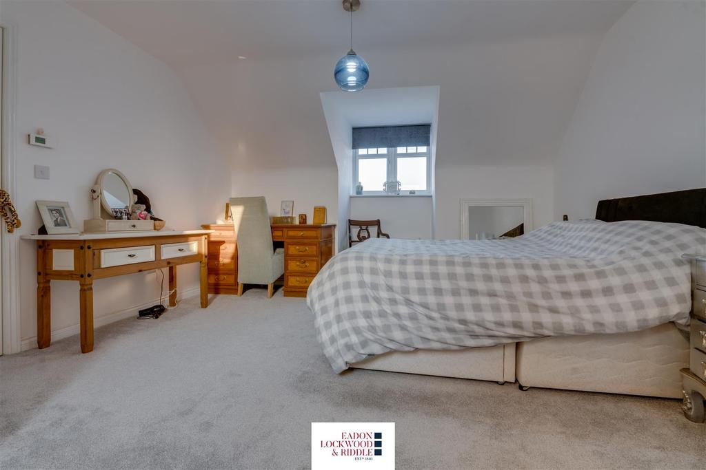 Master Bedroom 4.jpg