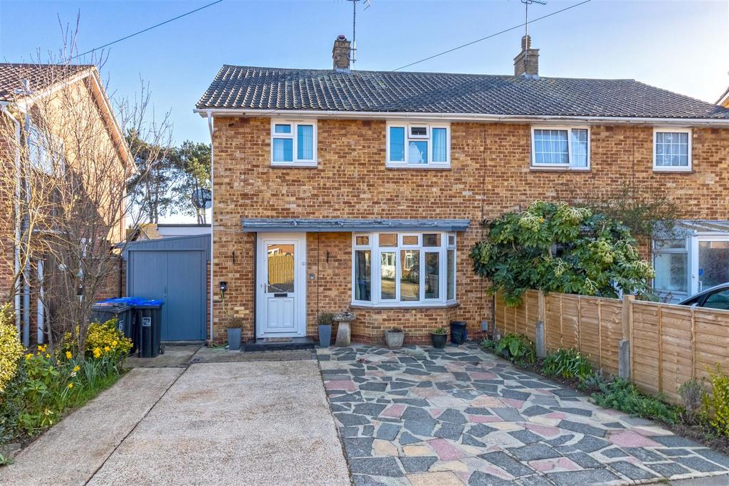 Collingwood Road, GoringBySea, Worthing 3 bed semidetached house £