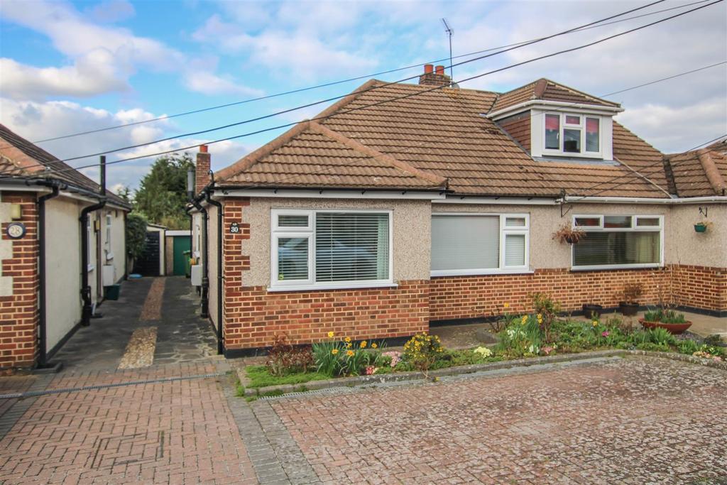 Orchard Lane, Pilgrims Hatch, Brentwood 2 bed semidetached bungalow