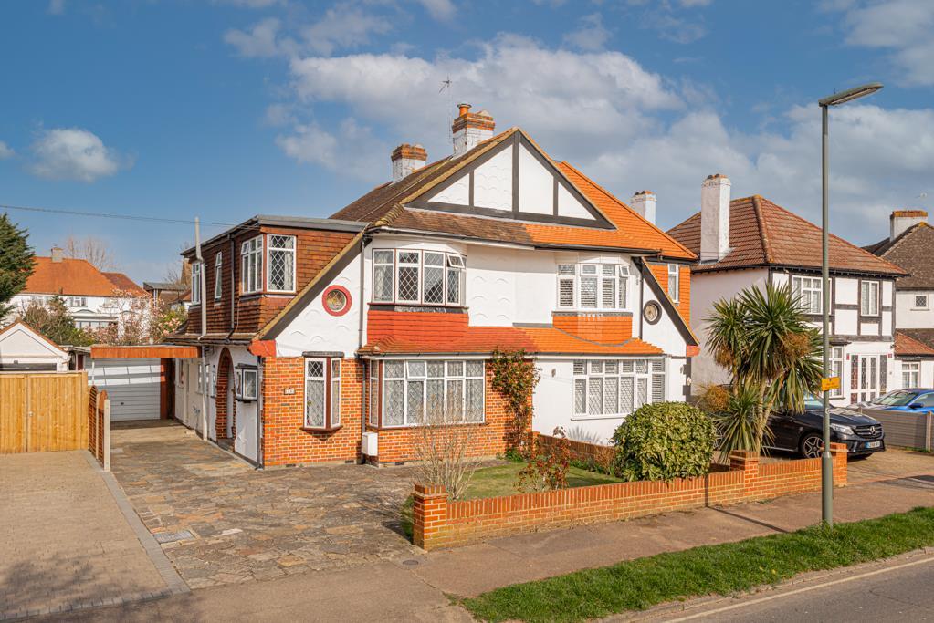 Briarwood Road, Stoneleigh 4 bed semidetached house £650,000