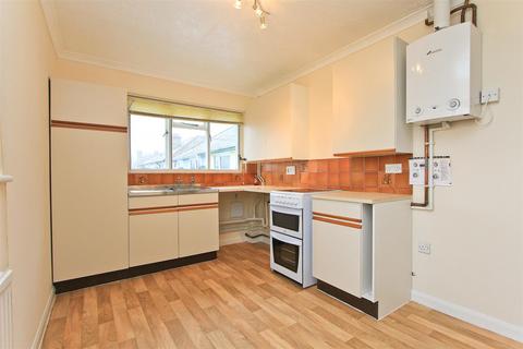 2 bedroom flat to rent, Fitzroy Road, Tankerton, Whitstable