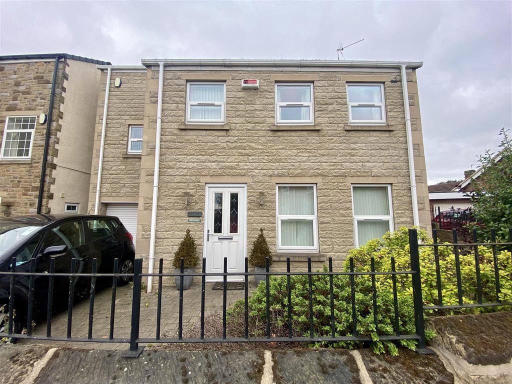 Church Street, Greasbrough, Rotherham 5 bed detached house £1,100 pcm (£254 pw)