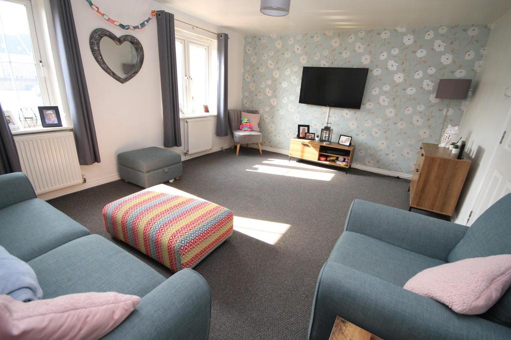 Myers Close, Idle, Bradford 4 bed townhouse £239,995