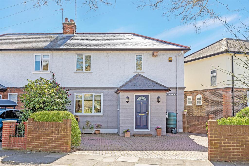 Lambert Avenue, Richmond, TW9 3 bed semidetached house £875,000