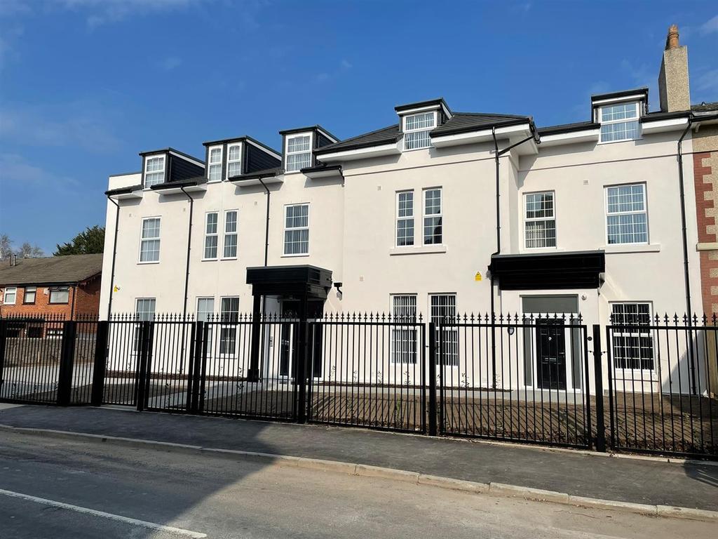 Highfield Road, Rock Ferry 2 bed apartment £700 pcm (£162 pw)