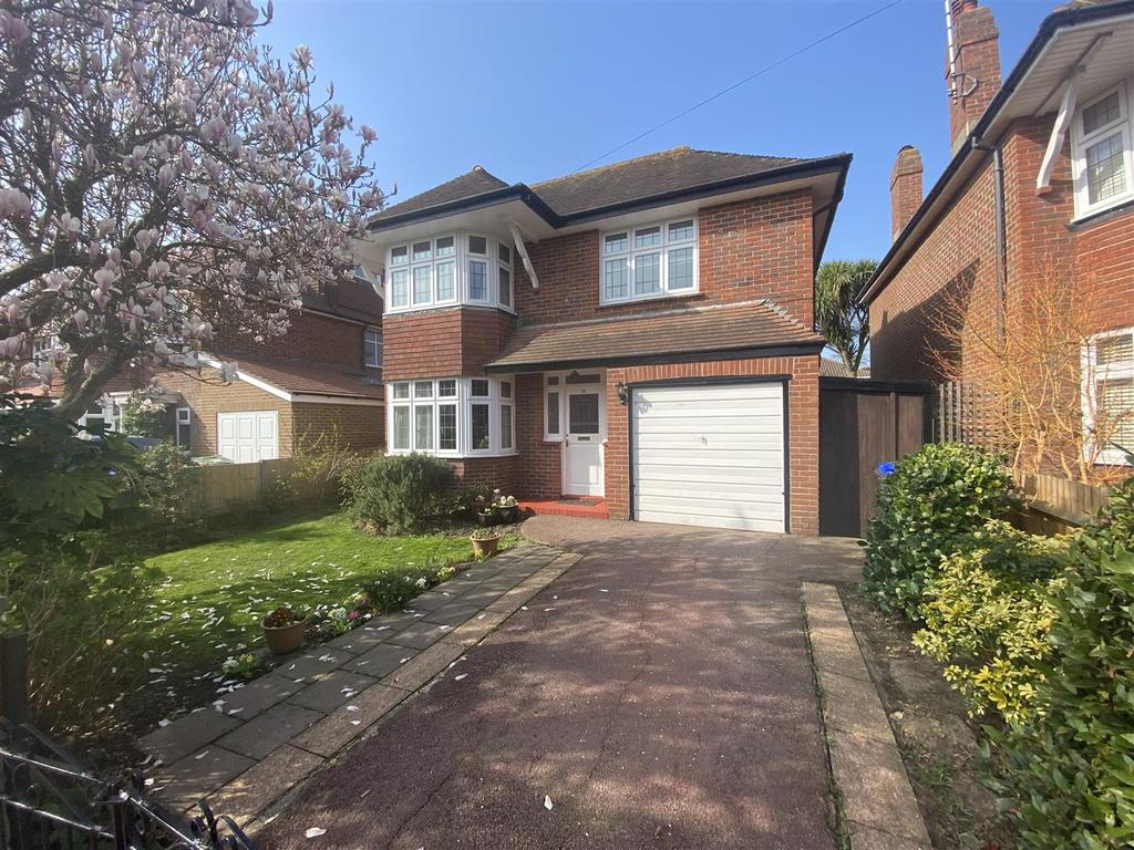 Southview Drive, Worthing 4 bed detached house £675,000