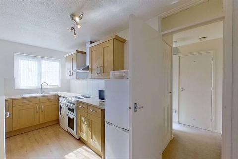 18 Denmead, Two Mile Ash, Milton Keynes, MK8 8HY