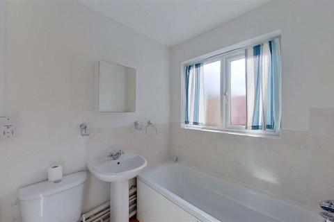 18 Denmead, Two Mile Ash, Milton Keynes, MK8 8HY