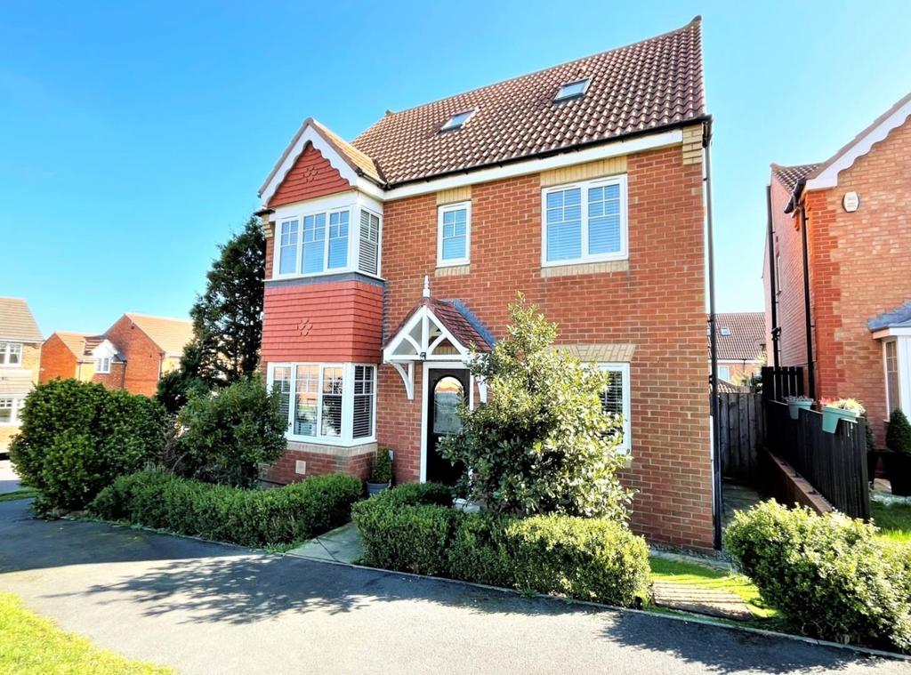 Larkspur Close, Cuthbert... 5 bed detached house £299,995