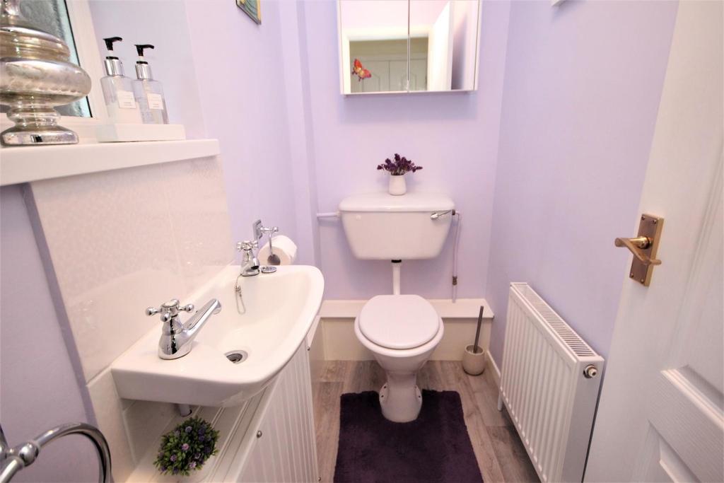 Cloakroom/WC