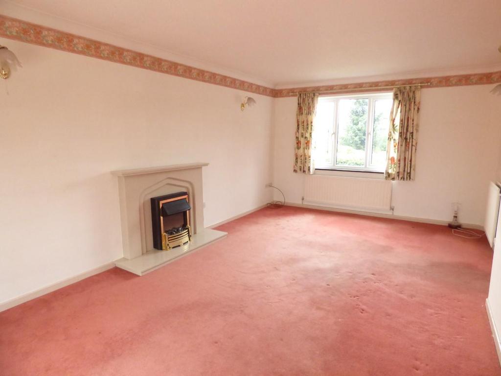 Bridgetown Road, StratfordUponAvon 4 bed detached house £530,000