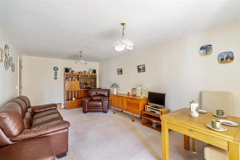 2 bedroom apartment for sale - Fern Court, 81 - 89 Gower Road, Sketty, Swansea, West Glamorgan, SA2 9BH