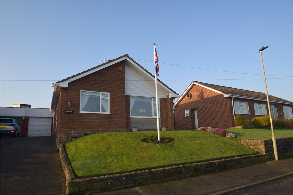 Woodgate, Scarborough, YO12 2 bed bungalow for sale £240,000