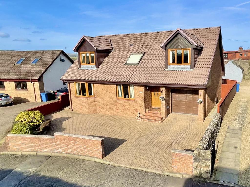 11A Templand Road, Dalry 4 bed detached villa £260,000