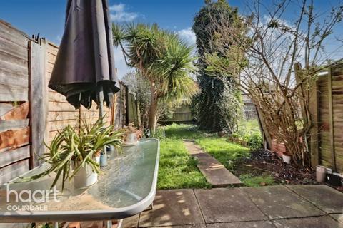 15 Briary Grove, Edgware, HA8 5RD