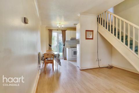 15 Briary Grove, Edgware, HA8 5RD