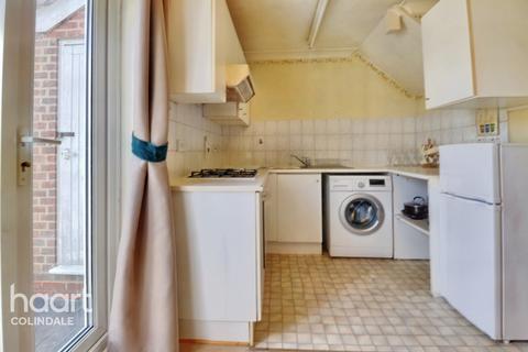 15 Briary Grove, Edgware, HA8 5RD