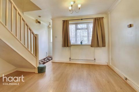 15 Briary Grove, Edgware, HA8 5RD