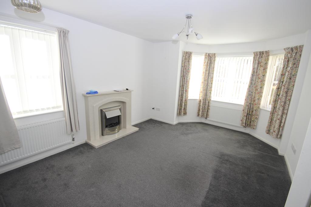 Carnoustie Court, West Monkseaton, Whitley Bay, NE25 9EZ 2 bed flat £