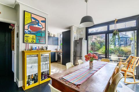 39 Torrington Gardens, London, N11 2AB