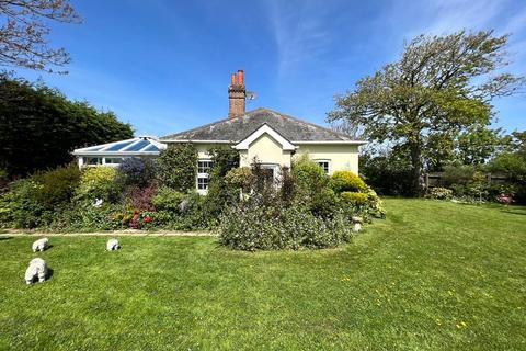 3 bedroom bungalow for sale, Cliff Road, Milford on Sea, Lymington, SO41